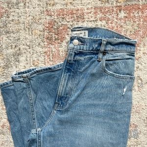 ABERCROMBIE Ultra High Rise 90s Straight Jean